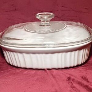 Corning Ware French White F-12-B Oval 1 1/2 Qt 1.4L Oval Casserole w/ Lid